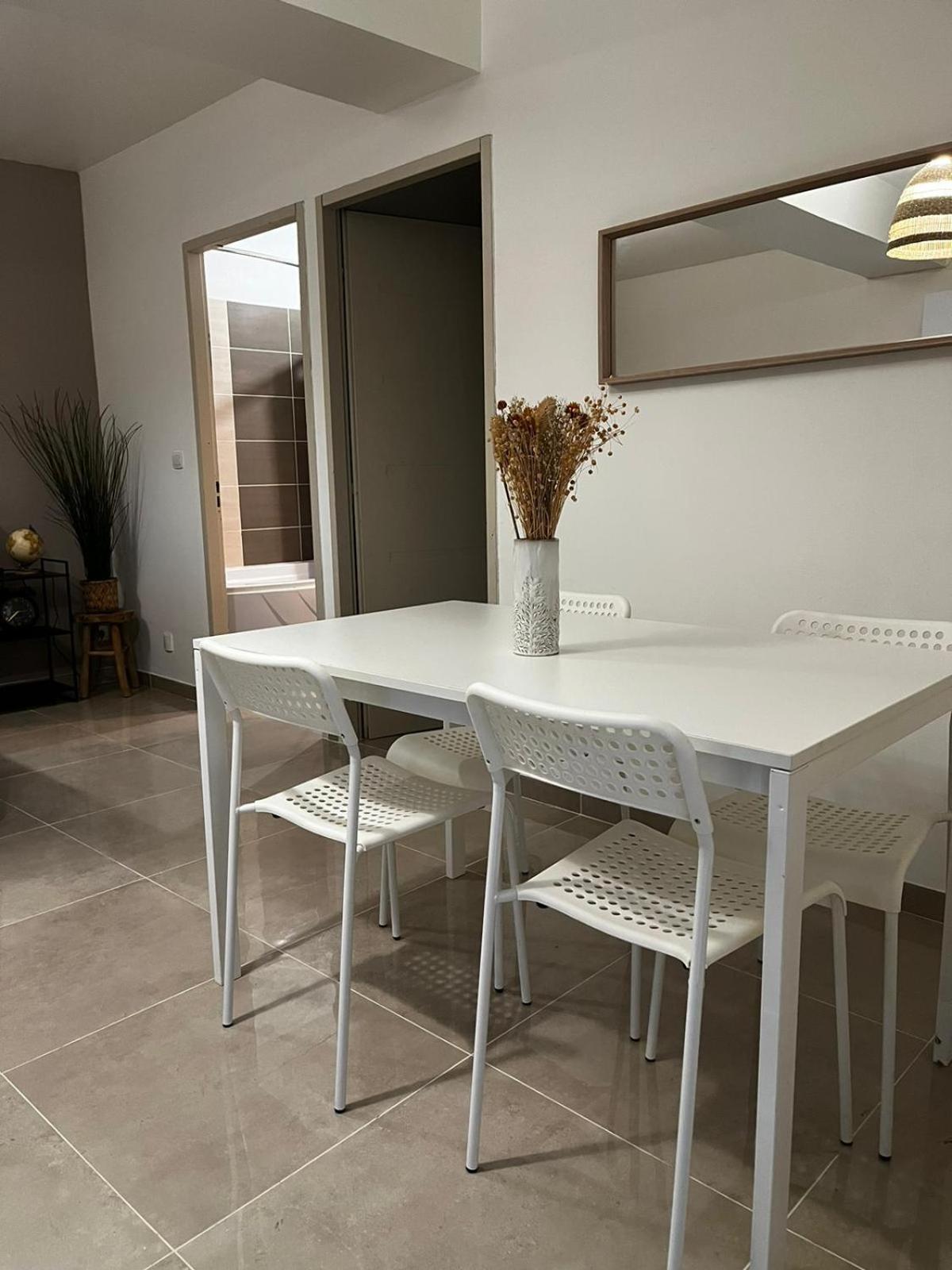 Appartement Des Carmes Nîmes Exterior foto