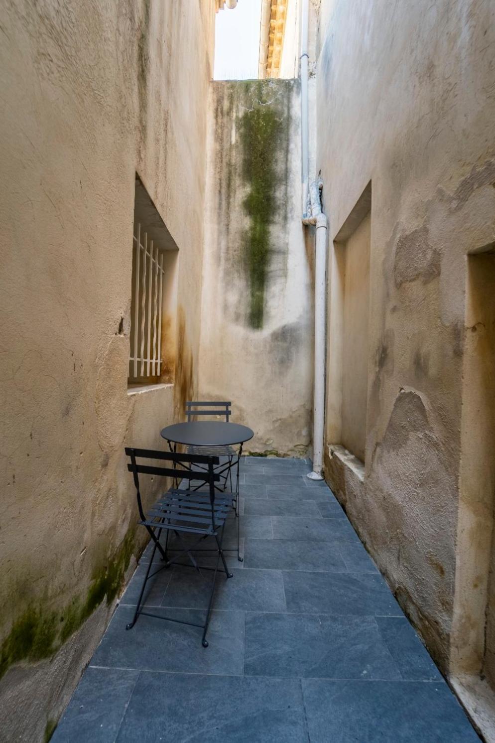 Appartement Des Carmes Nîmes Exterior foto